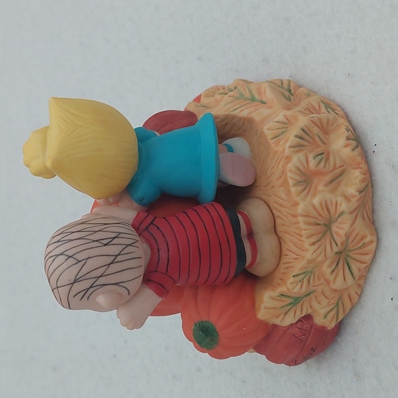 PEANUTS GALLERY THE GREAT PUMPKIN Numbered Edition Lightup Figurine NWOT - Picture 3 of 10